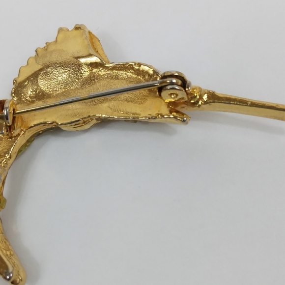 Vintage Gold Tone Swordfish Sail Fish Pin Brooch Yellow Stone - Picture 6 of 7
